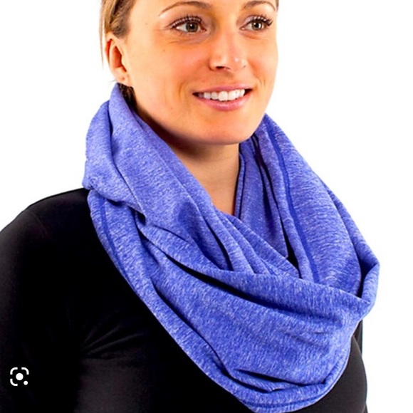 Lulu Lemon Infinity scarf - Picture 1 of 3